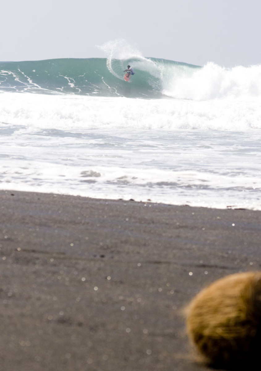 1 Semi-finalist Pepin Hendrick and anonymous coconut. PHOTO: Myers.