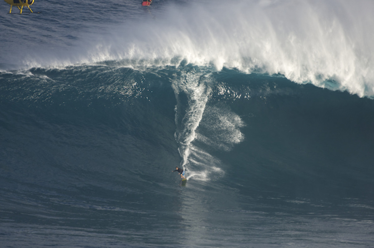hawaii_dec_7_09-7465-1 Mike Parsons at Jaws.