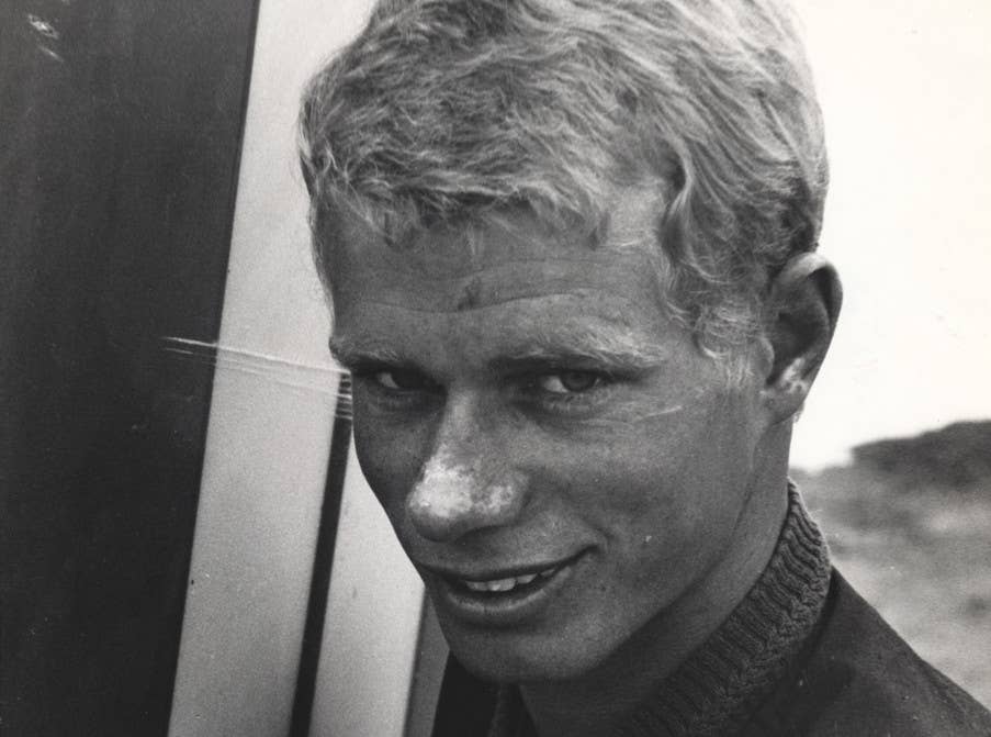 Remembering Farrelly - Surfer