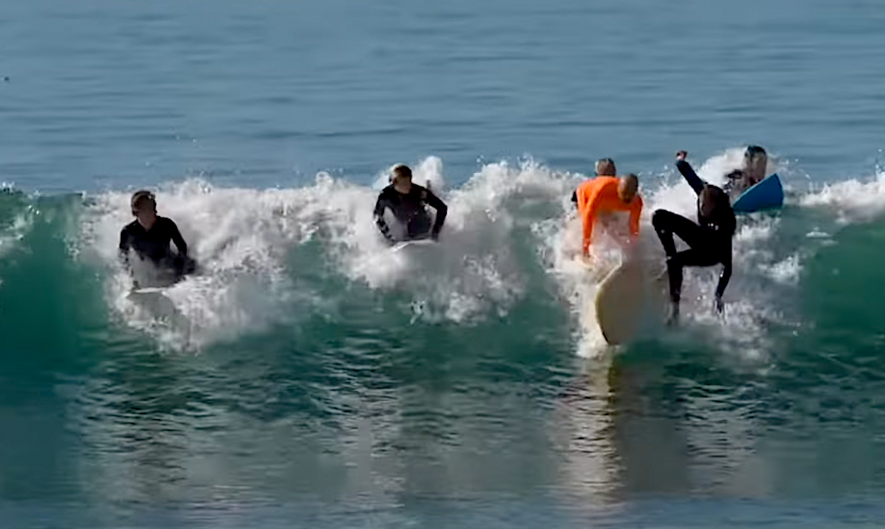 Snapper Rocks Crowed Snapper Rocks to Skeleton Bay: These Are the Longest Waves in the World ...