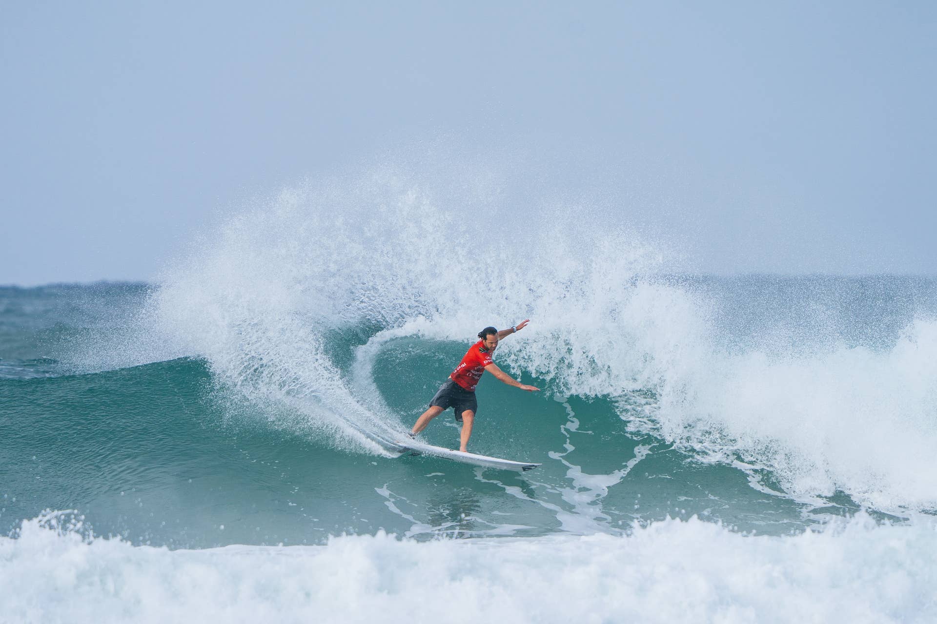 Jordy Smith Dowses Burleigh Heads With Smooth Surfing (Video) - Surfer