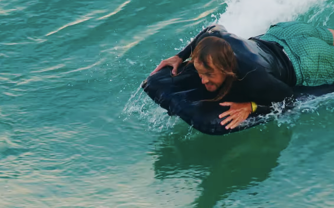 Byron Bay Surf Mat Session With Derek Hynd and Ari Browne - Surfer