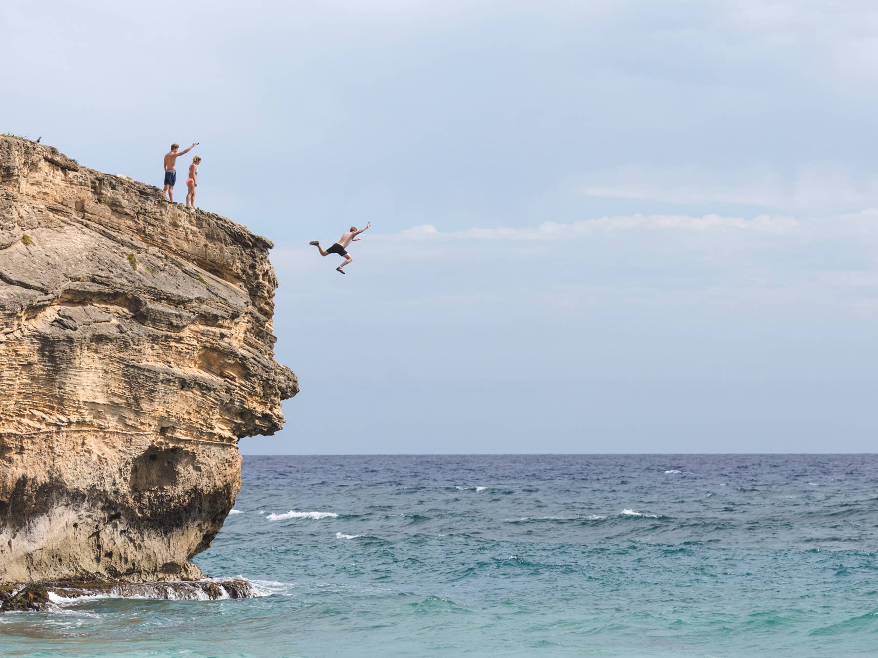 Man Dies Jumping Off 50-Foot Cliff in Hawaii (Video) - Surfer