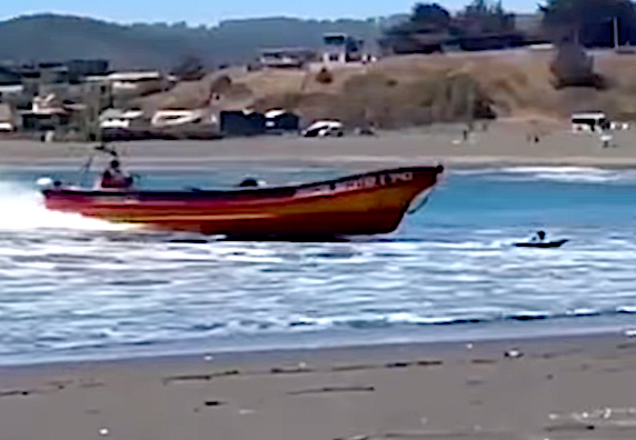 Wave Rider Crash Boat Gets Totally Wrecked by Wave in Indonesia (Video) - Surfer