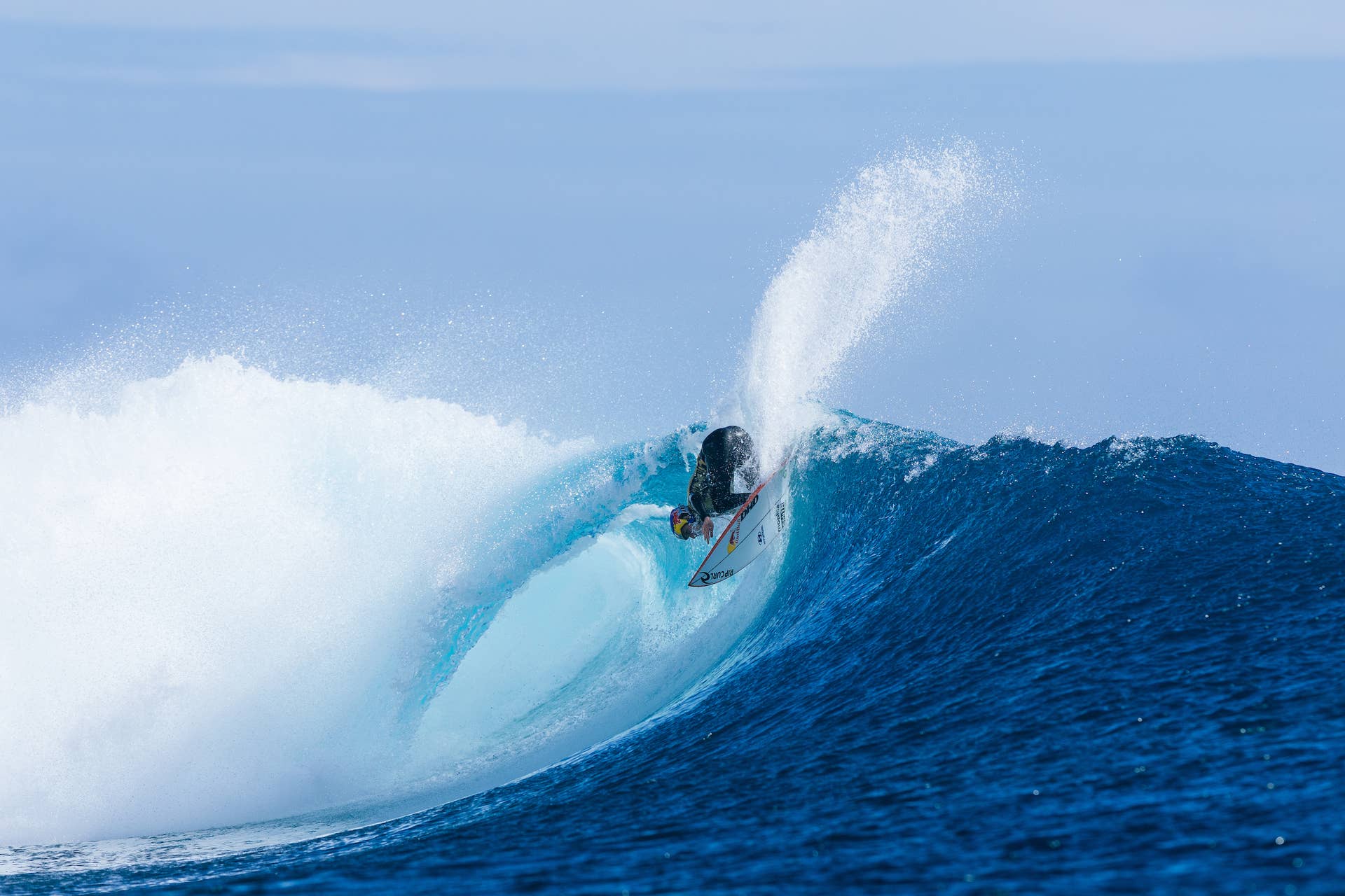 Molly Picklum, Yago Dora Win WSL Finals, Claim World Titles - Surfer