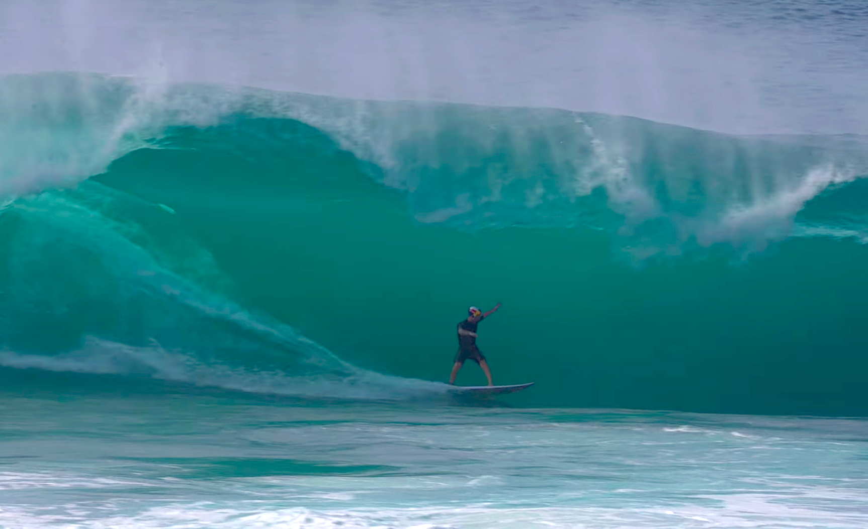 pipeline-massive-swell.png?