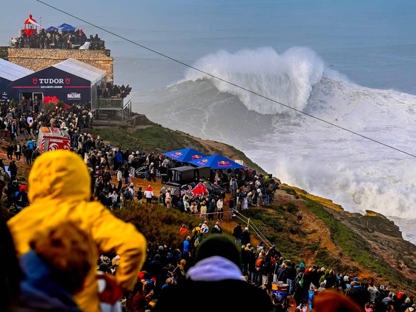 Lucas ‘Chumbo’ Chianca Rides Possible 75ft Nazaré World Record Wave ...