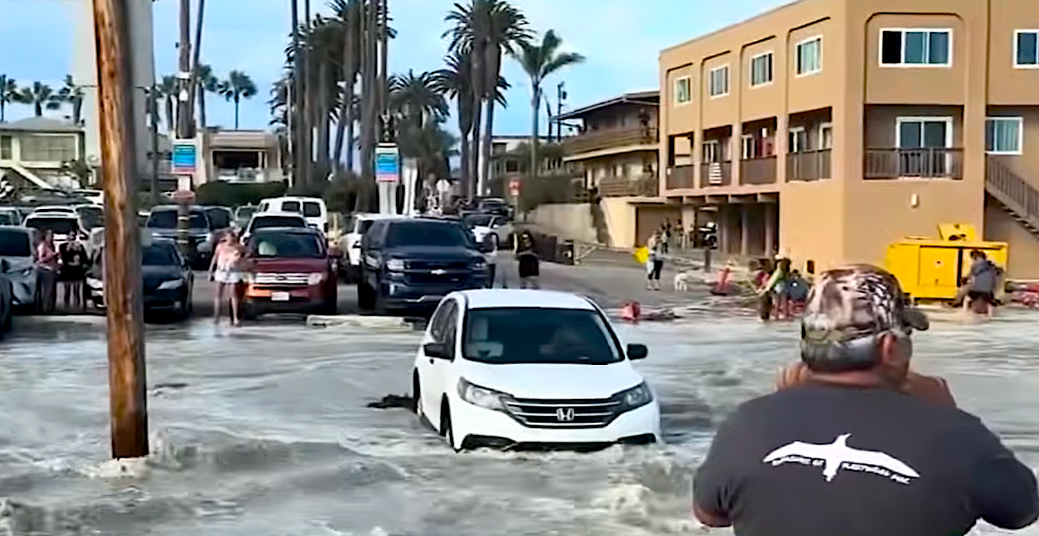 Hurricane Marie Swell Nearly Swallows SUV as Surf Floods SoCal Parking Lot (Video)