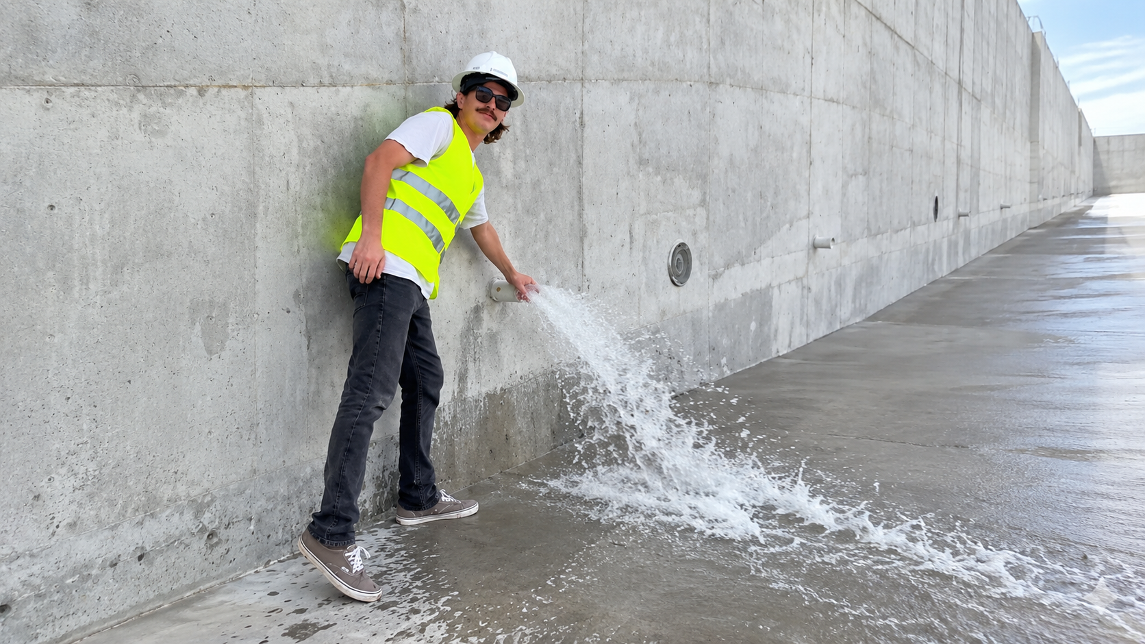 Mexico's First Wave Pool Just Turned On The Spigot (Video)