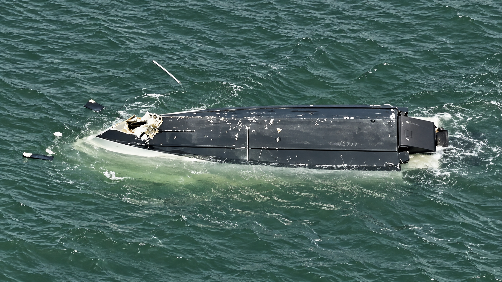 1 Dead, 2 Injured After Fishing Boat Crashes Near Golden Gate Bridge (Video)