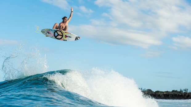 Surfing wallpaper shop