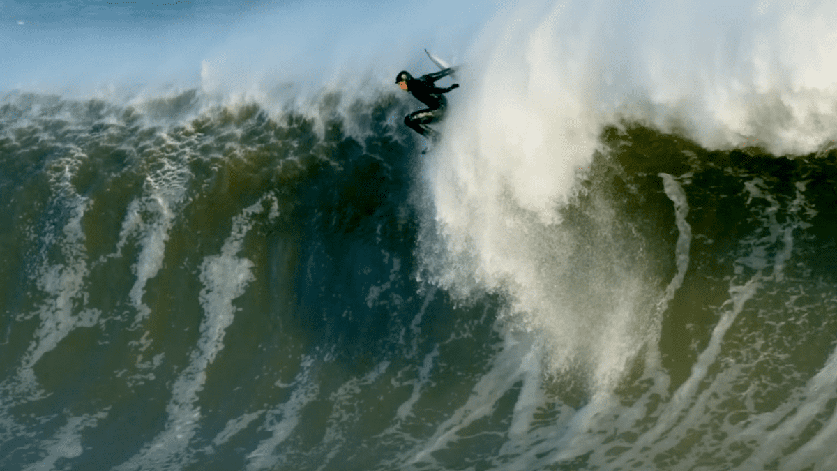 VIDEO Surfer s Airdrop of Death in Worst Wipeout from Historic