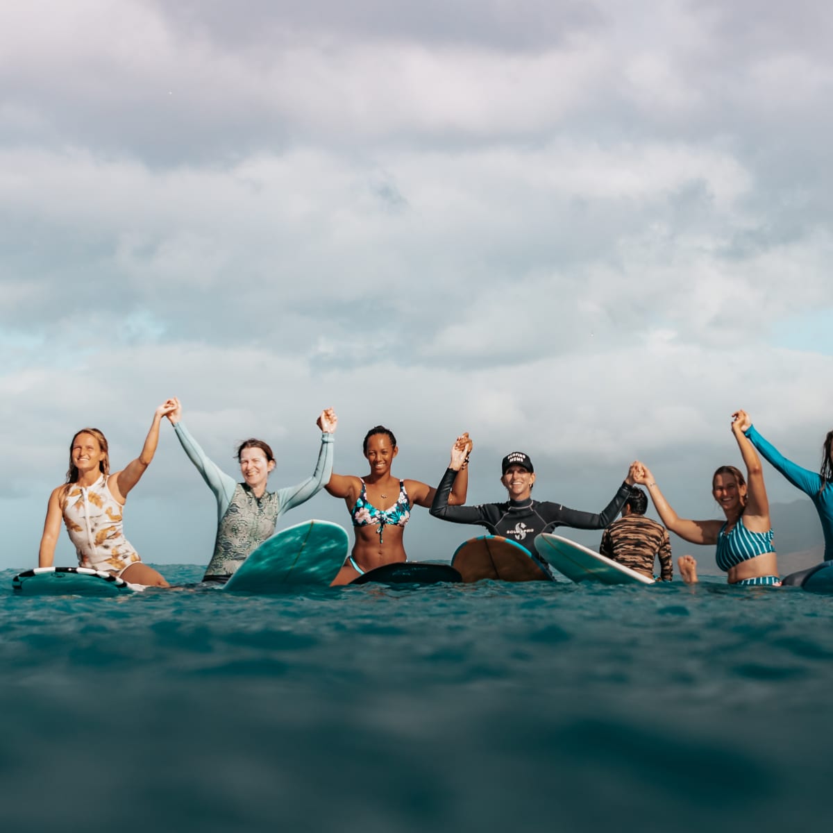 Watch Surf Girls Hawai'i - Season 1