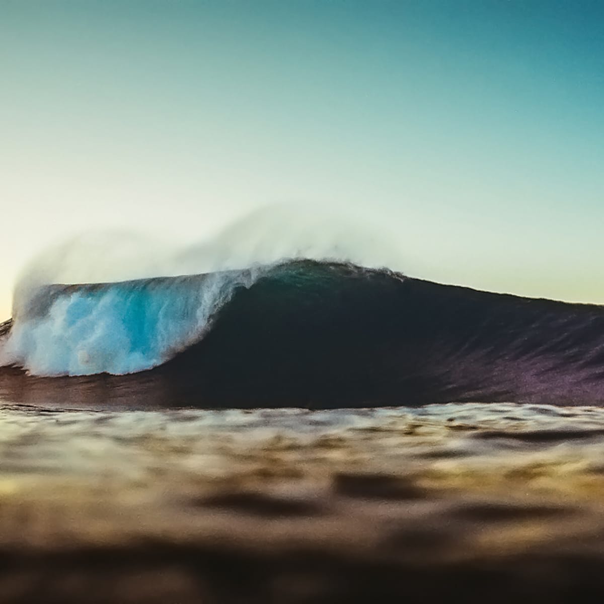 California Empty Wave Gallery - Surfer