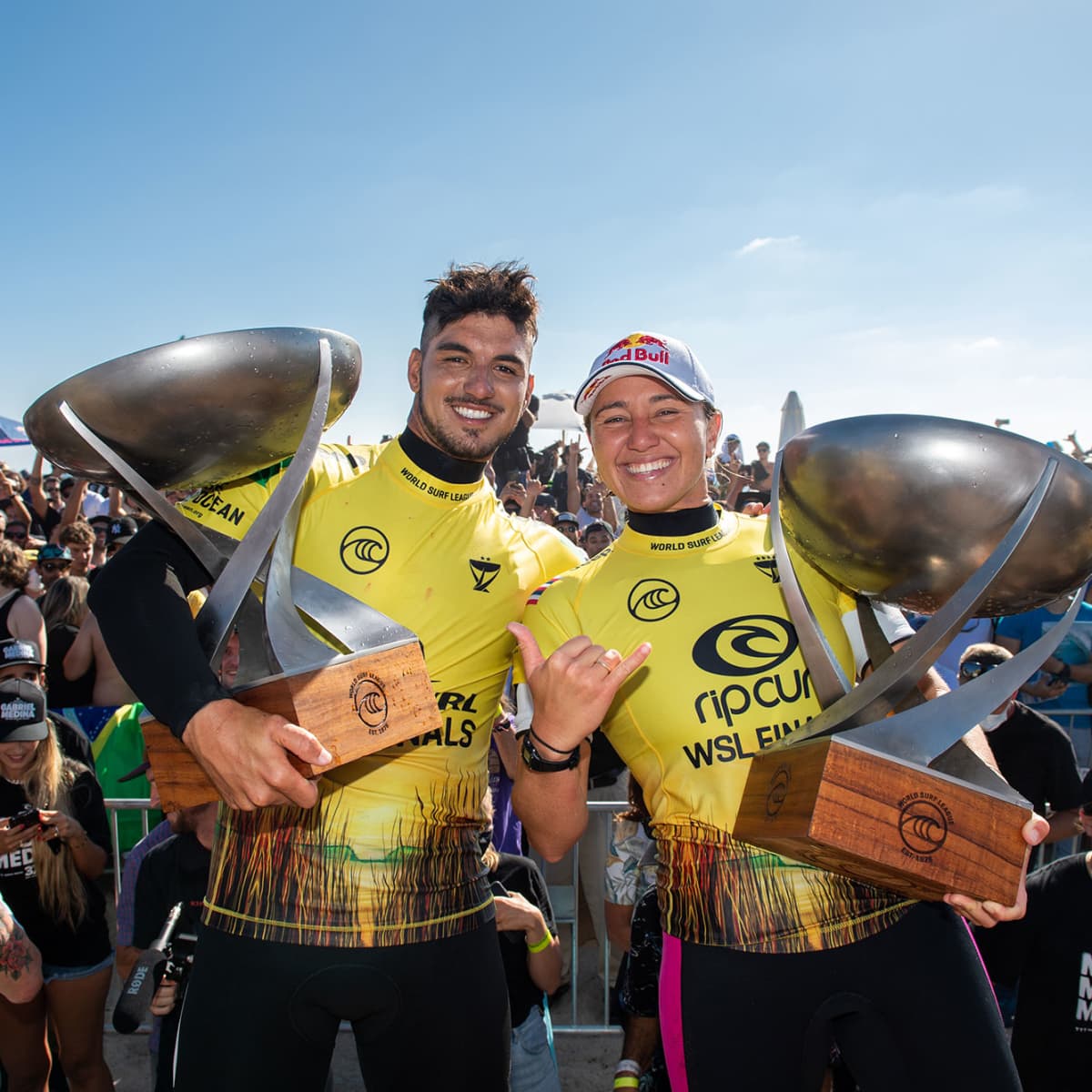 Carissa Moore and Gabriel Medina Are Officially the 2021 World Champions -  Surfer