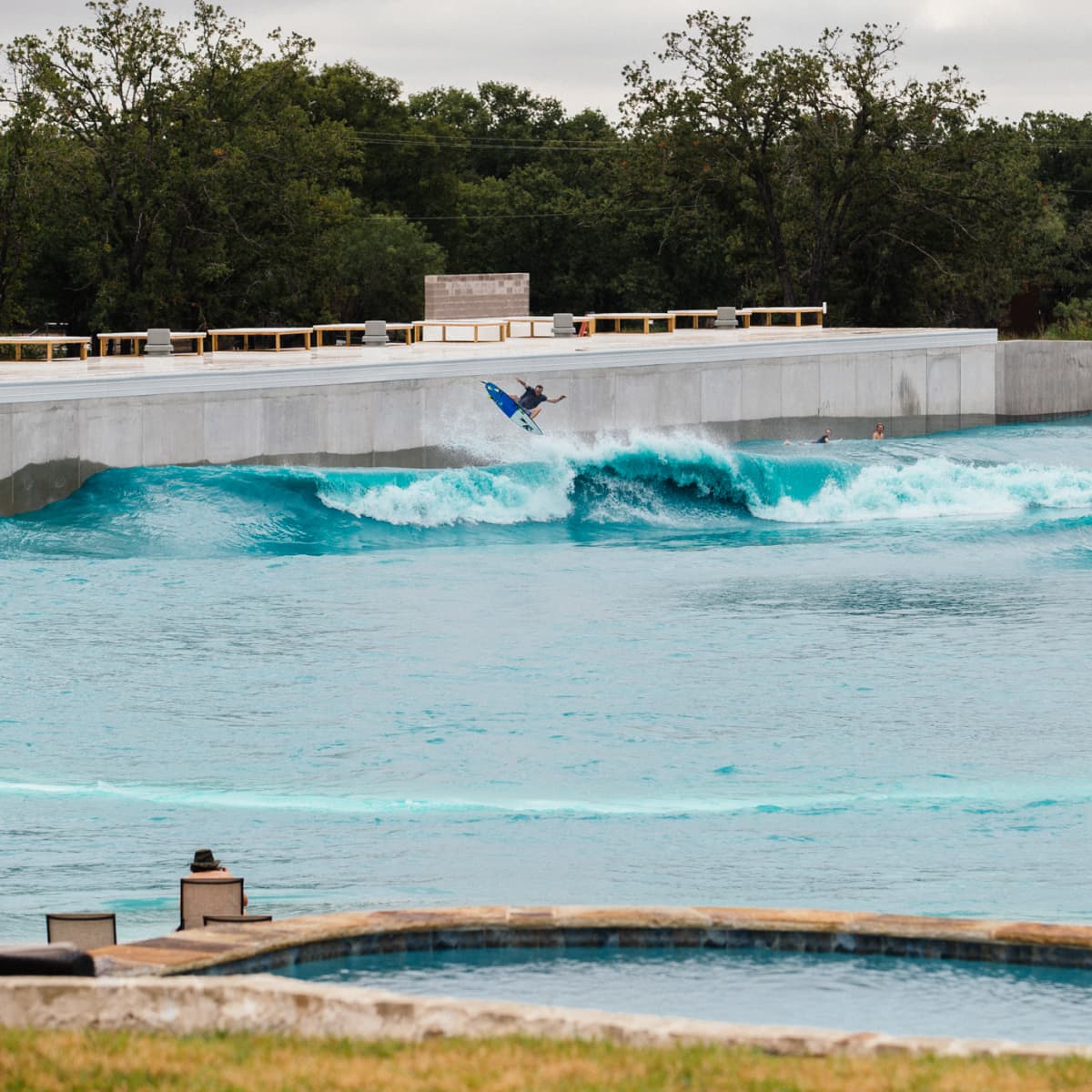 Man made surf wave discount