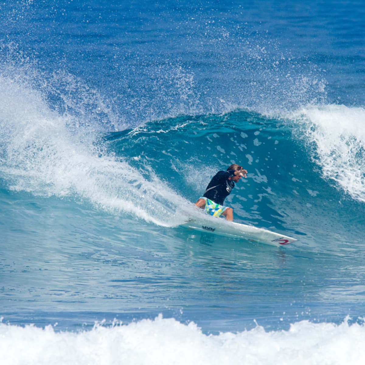 Aulta surf watches online