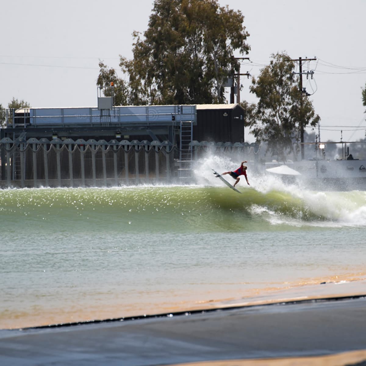 Kelly slater online artificial wave