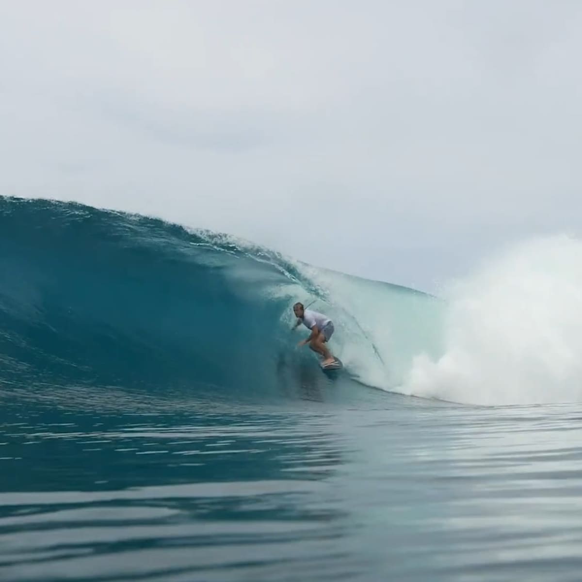 Barrel surf outlet gear