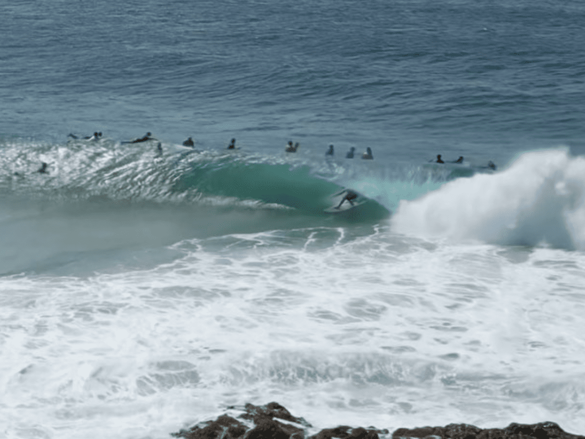 Sentimental pared Elegancia Surfers Score Absolutely Cranking Snapper Rocks (Watch) - Surfer