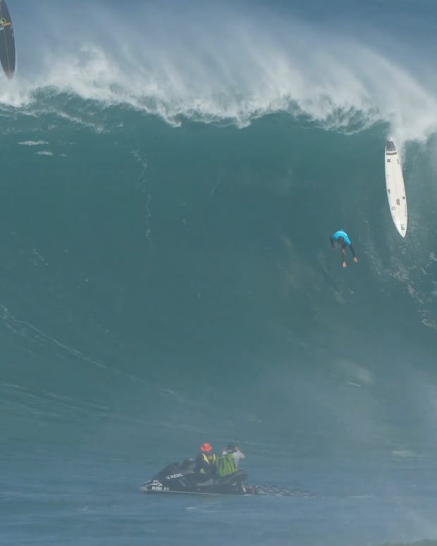 This Compilation of Wipeouts at Teahupoo is WinceInducing Surfer