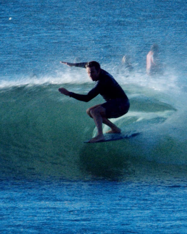 The Fine Footwork of Devon Howard Surfer