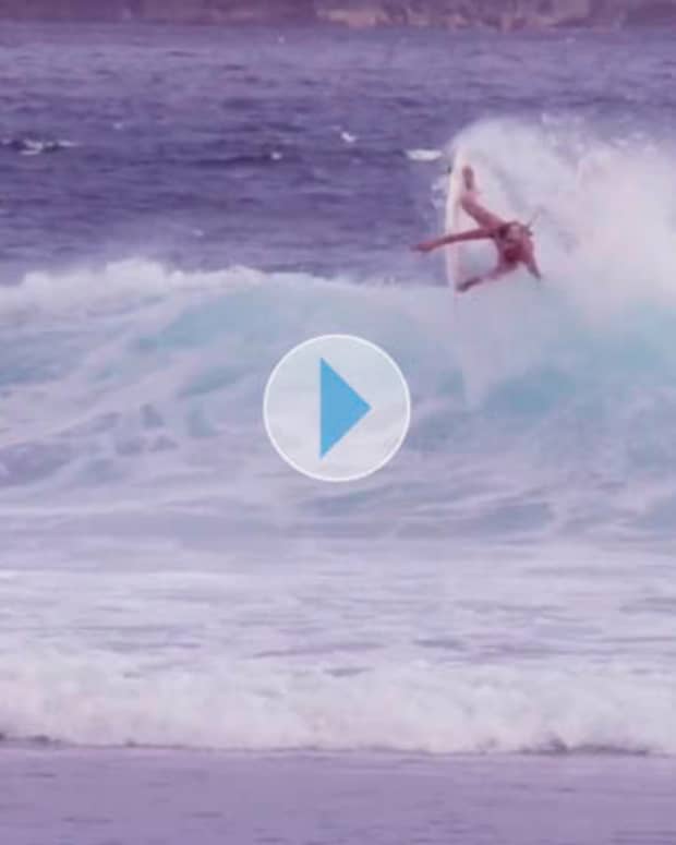 Billabong Girls // Hawaii // 407 SURFING Magazine Surfer