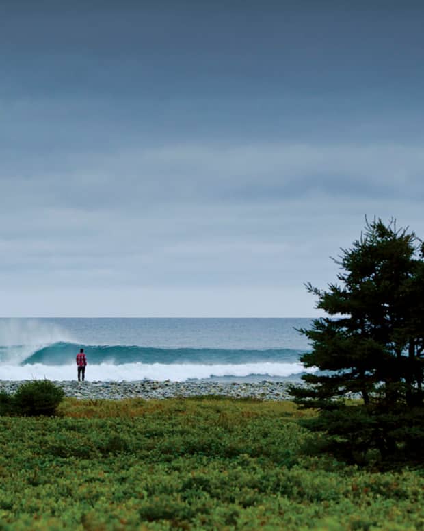 Erica Hosseini: The Answer to Women's Pro Surfing - The Surfers View