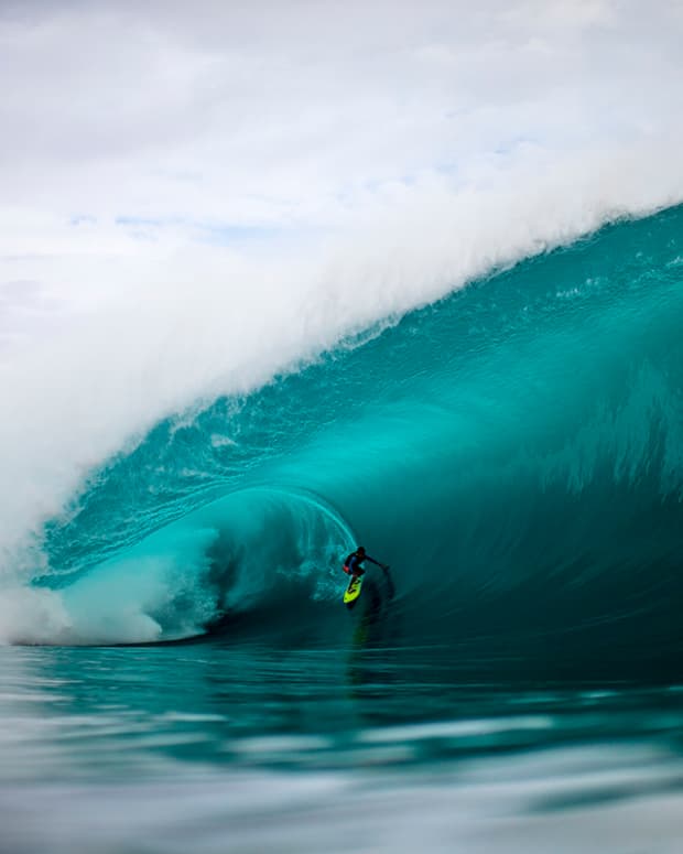 GoPro VR: Tahiti Surf with Anthony Walsh and Matahi Drollet 