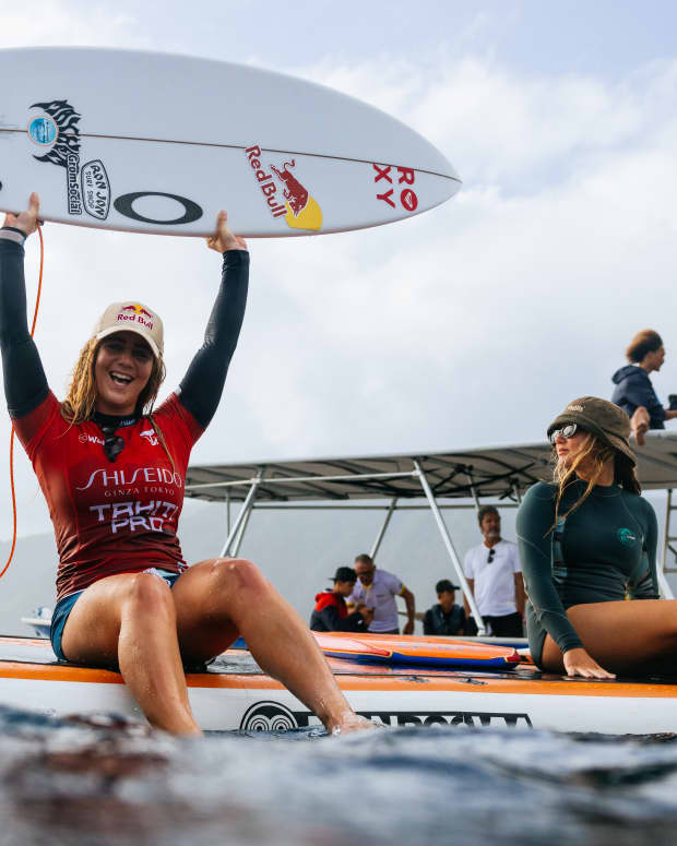 San Clemente teen Samantha Sibley beats some of world's best at Super Girl  Surf Pro – Orange County Register