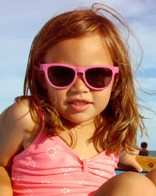 Reflekt sunglasses store