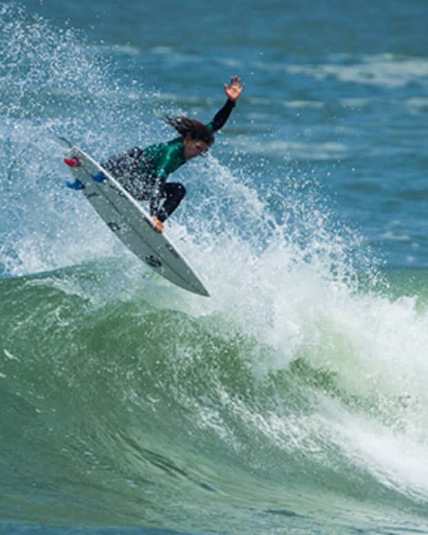 OAKLEY SURF SHOP CHALLENGE EUROPEAN EDITION Surfer