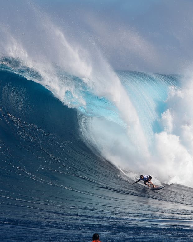 Billy Kemper Breaks Down His Unfathomable Jaws Tube Surfer