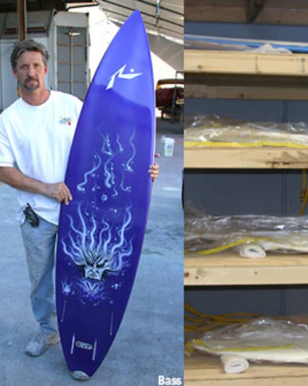 Glassing a surfboard with Stu Kenson Surfer