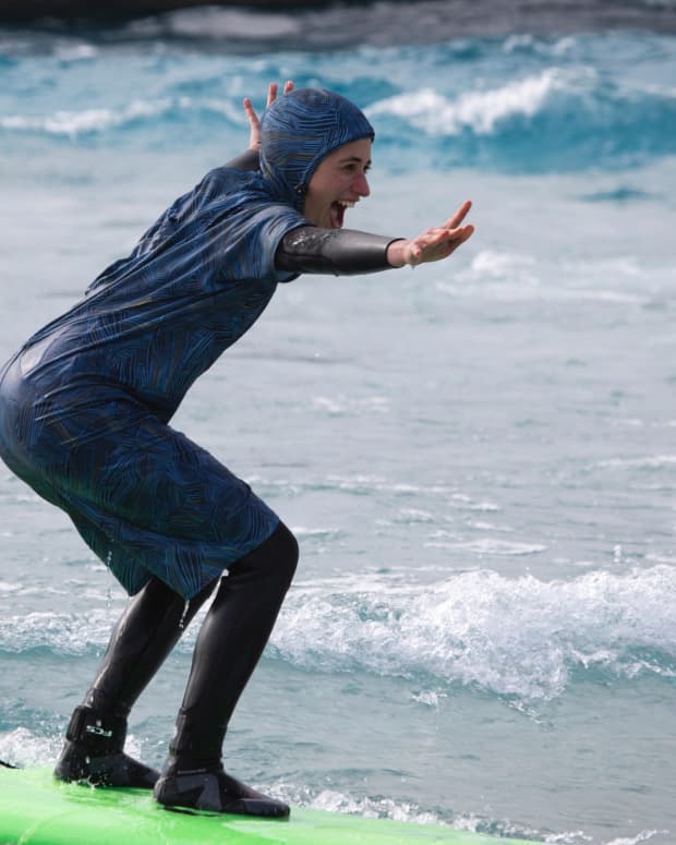Womens surf gear discount