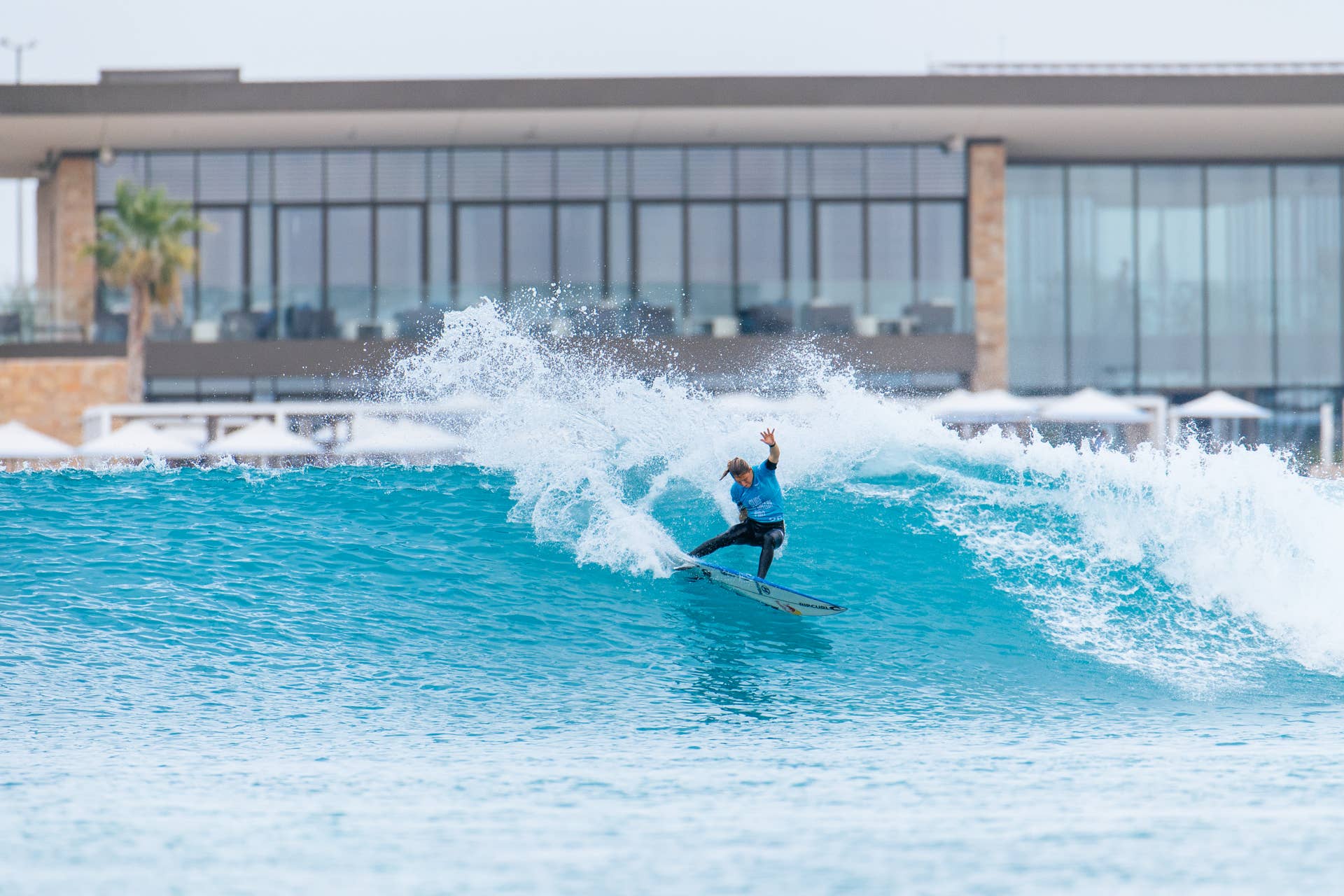 WSL отменила Surf Abu Dhabi Pro 2026: Cloud 9 заменит этап