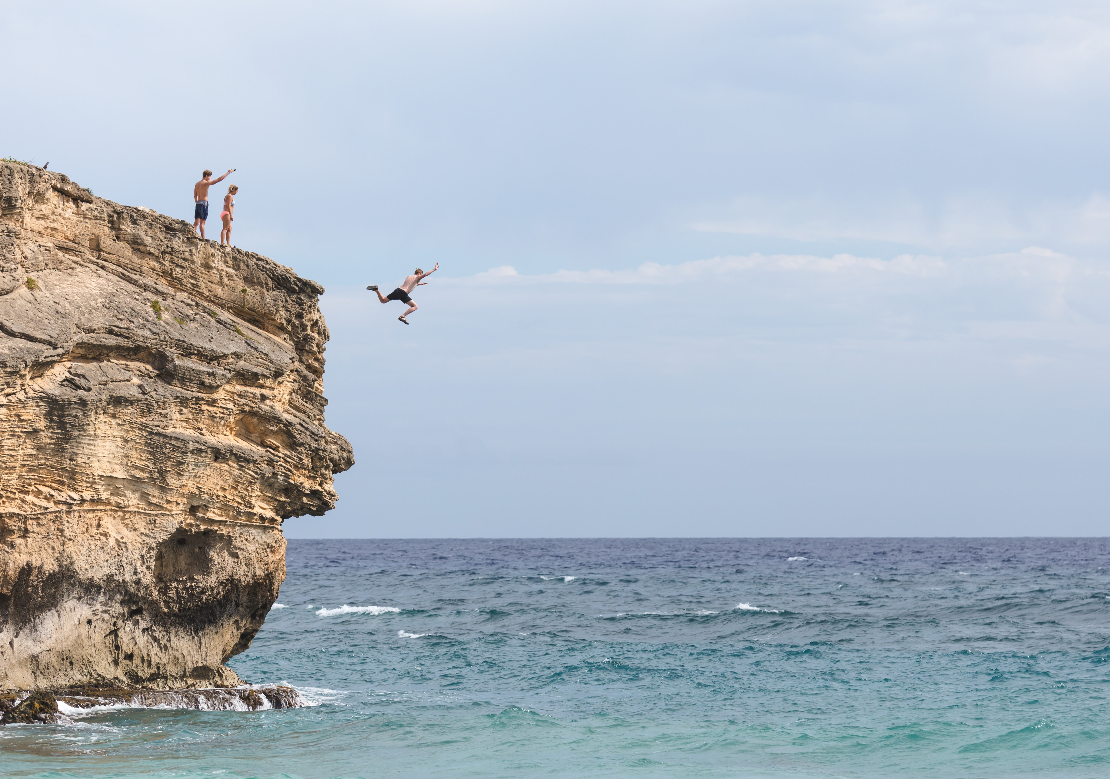 Man Dies Jumping Off 50-Foot Cliff in Hawaii (Video) - Surfer