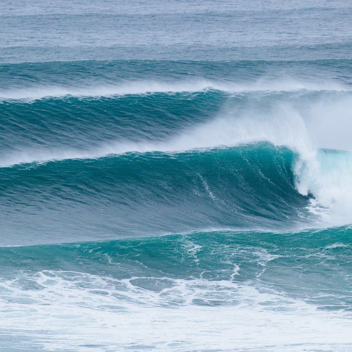Absolutely Giant': 60ft Waves Incoming for Nazaré Big Wave