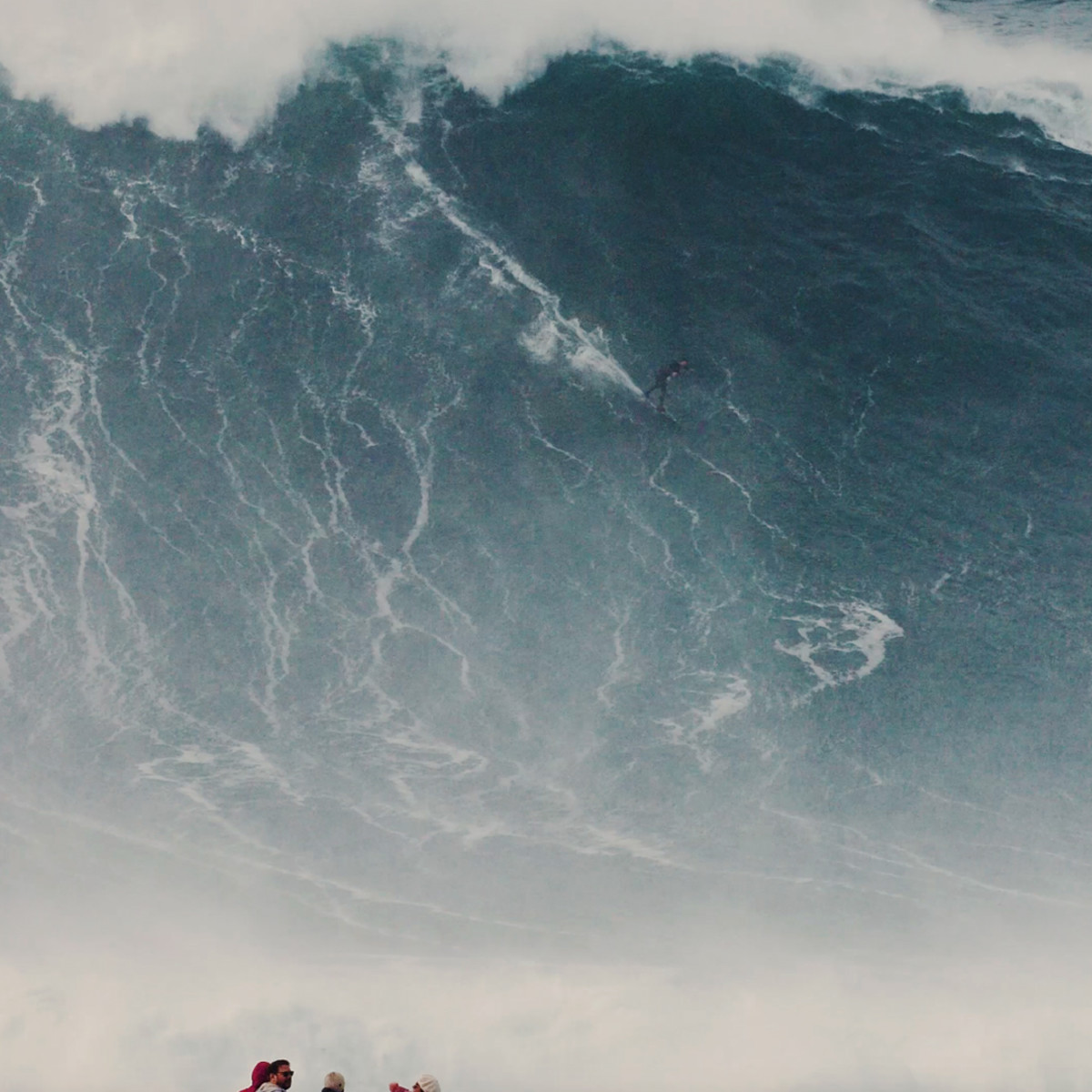 Former Big Wave Record Holder Continues Nazaré Climb - Surfer