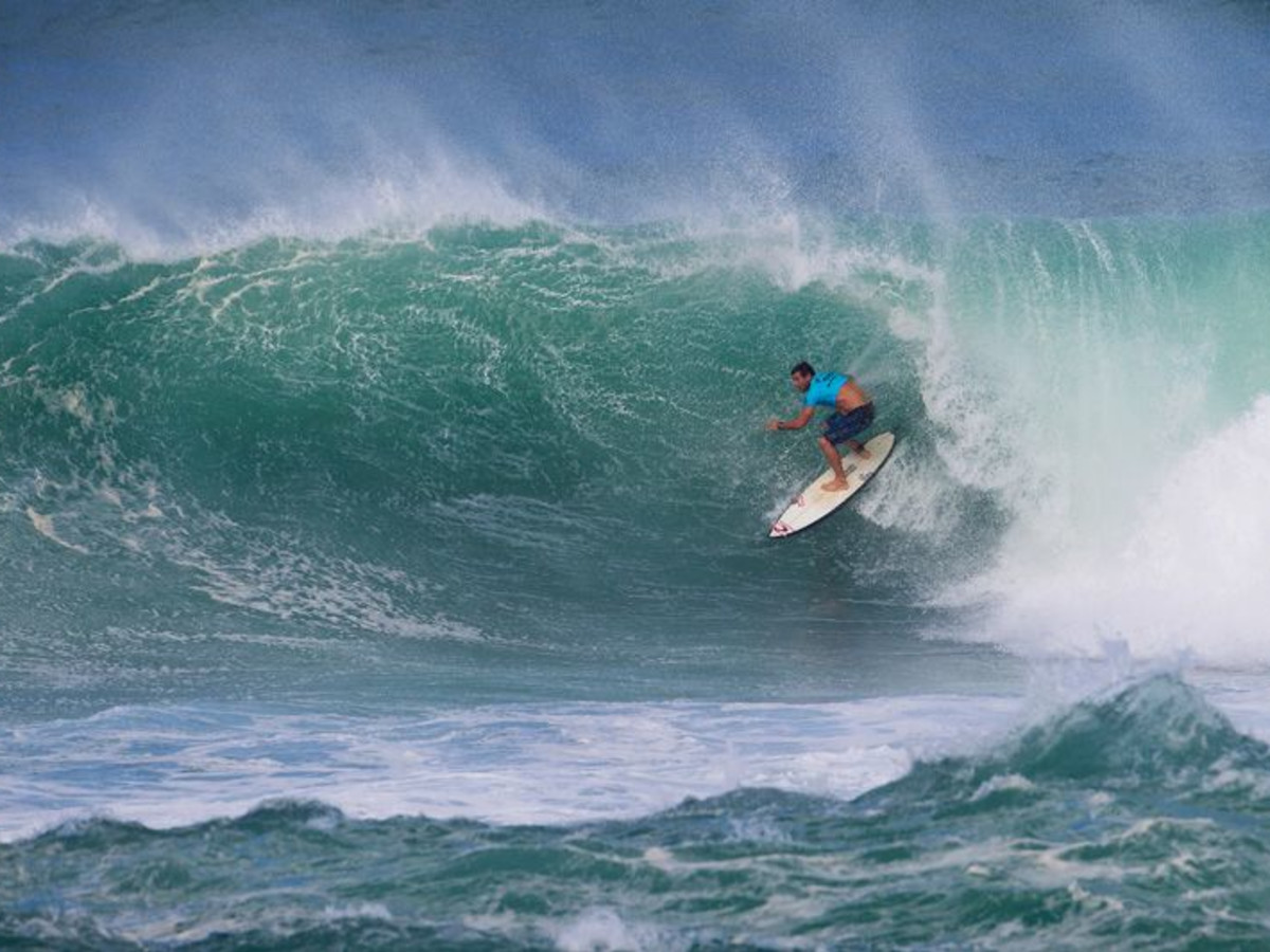 Vans World Cup at Sunset Starts Today - Surfer