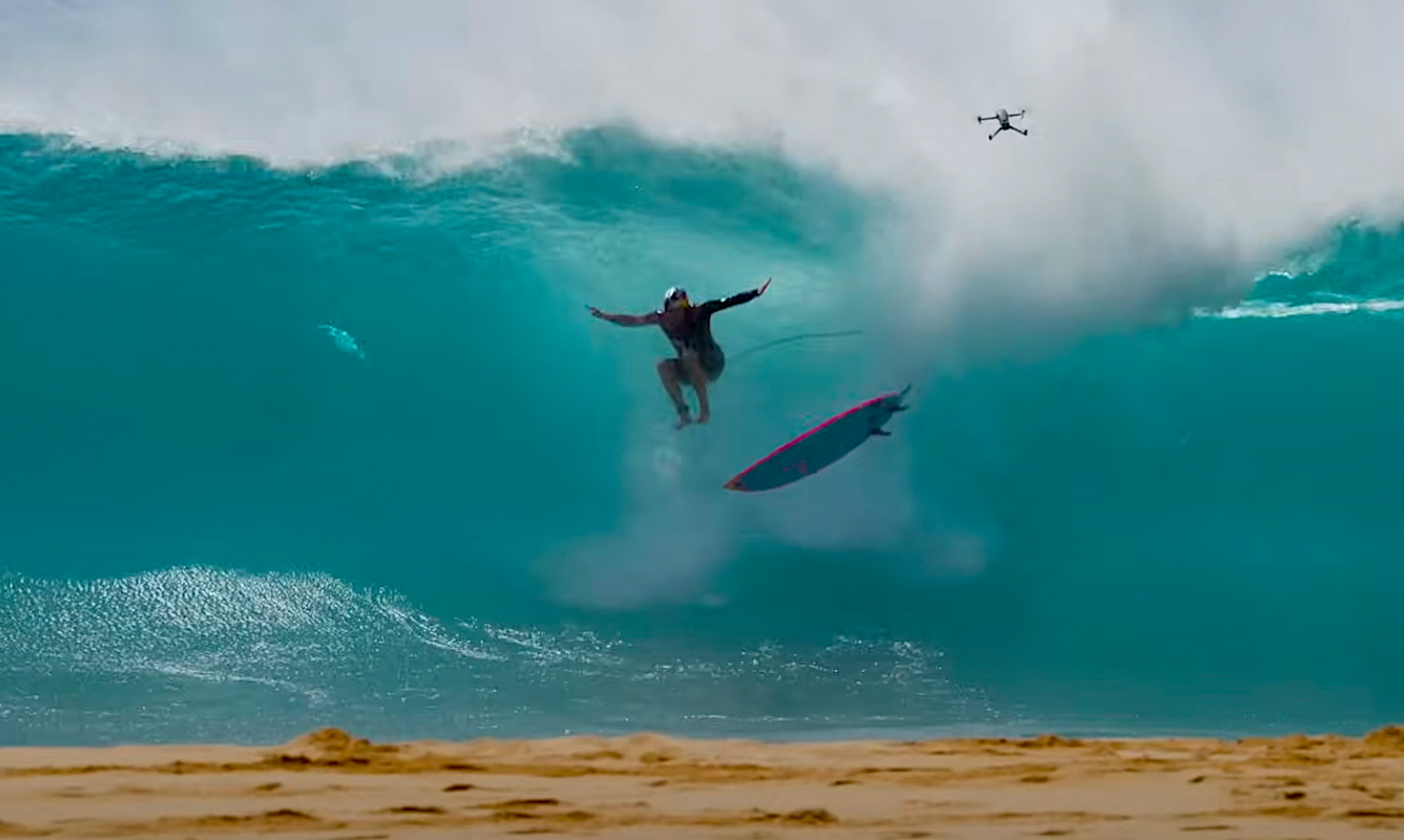 Pipeline in June: North Shore's Unicorn Swell (Video) - News Directory 3
