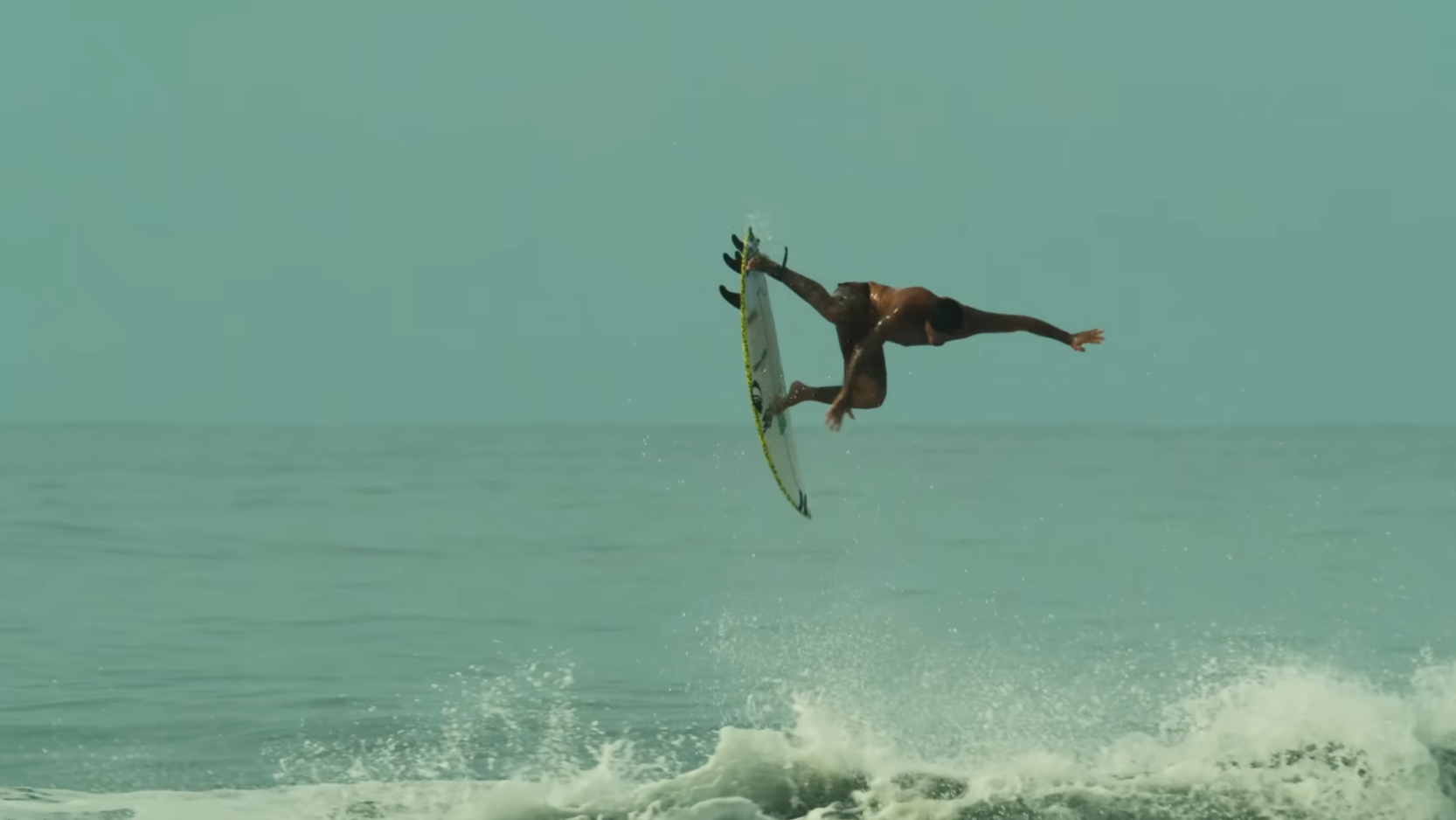 Filipe Toledo Freesurfing: Epic Highlights (Video)
