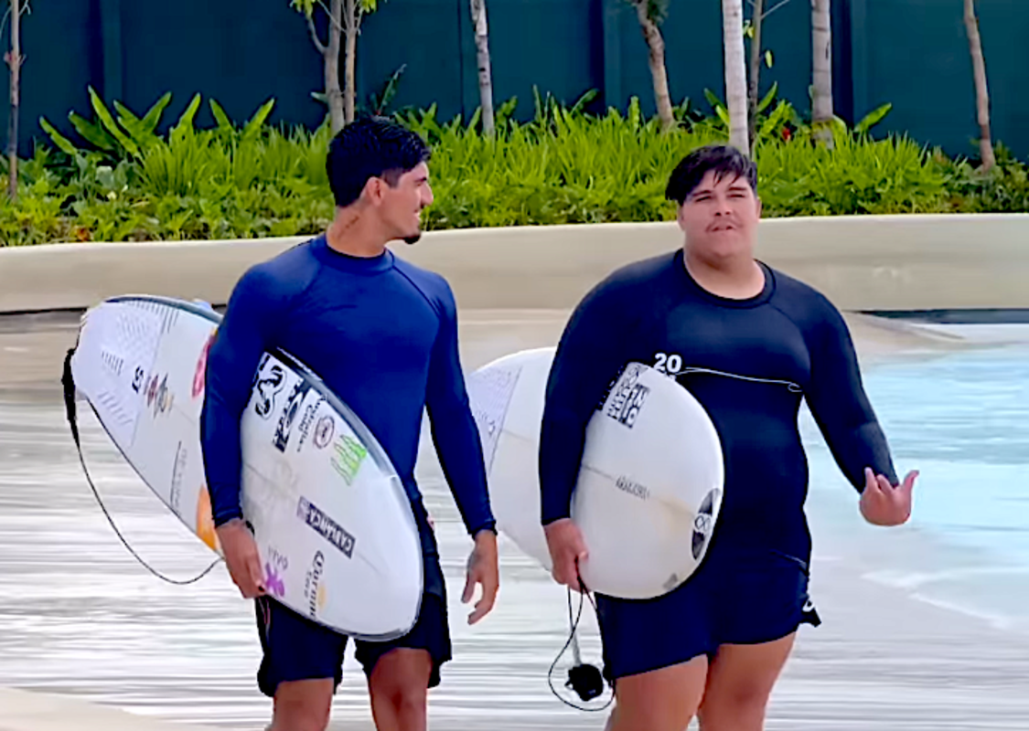 Viral 330-Pound Surfer Rides Wave Pool with Gabriel Medina (Video)