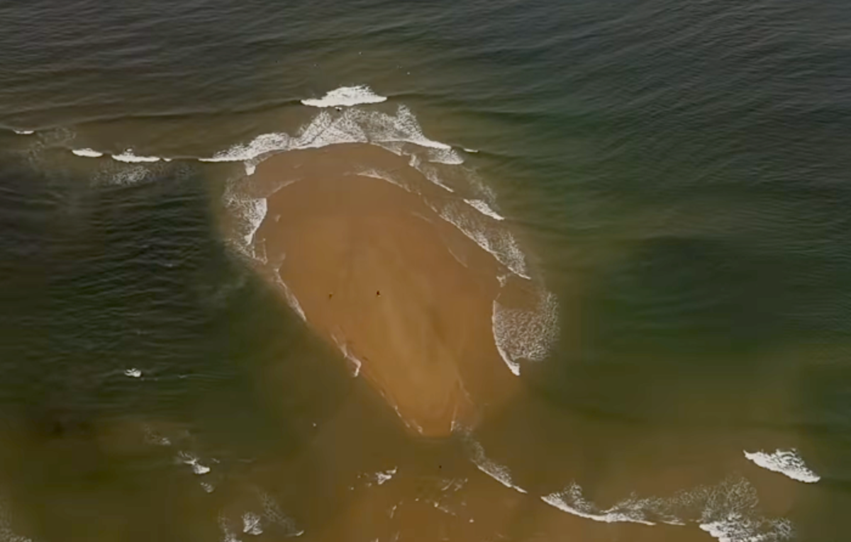 Mysterious New Island Forms in Australia with A-Frame Waves - News Directory 3