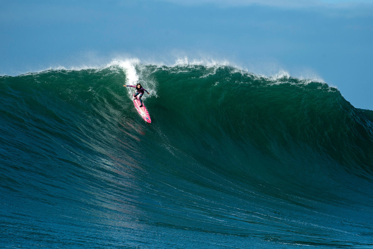 Surfers Work for Gender Equality in the World's Most Famous Waves - The New  York Times