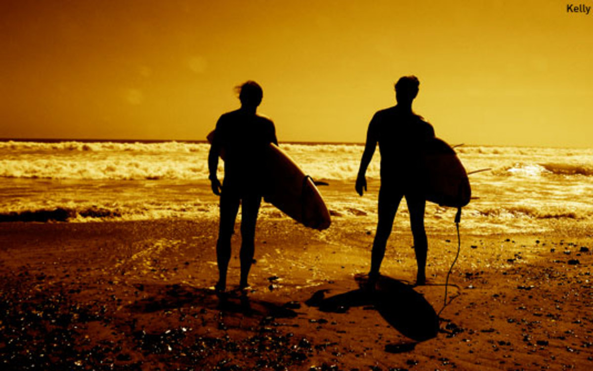 SAN ONOFRE STATE PARK CRACKS DOWN ON NUDE BEACH Trail 6 will no longer permit Nudies after Labor Day. picture