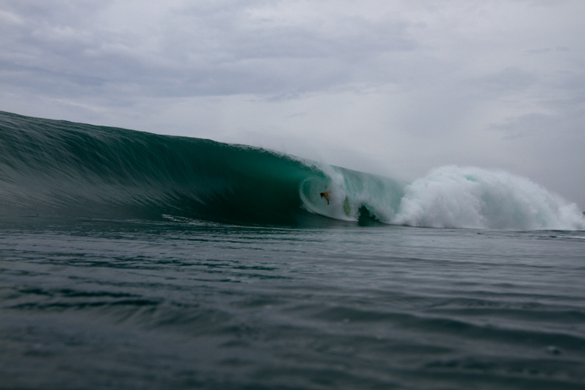 Mikala Jones, Hawaii surfer known for making videos inside waves, dies in  surfing accident