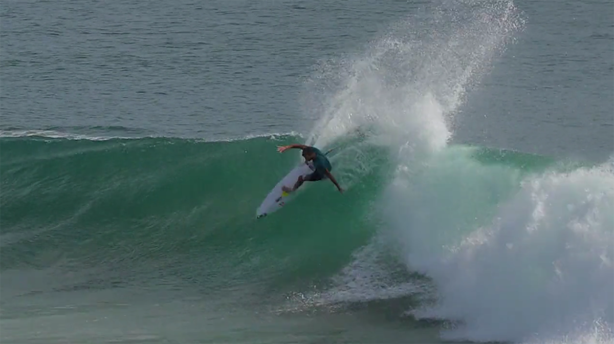 SeaBass and friends rip The Goldy Surfer