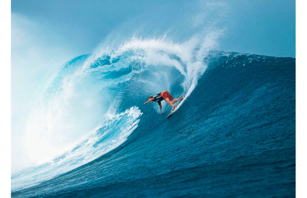 11 Laird Hamilton Surfer
