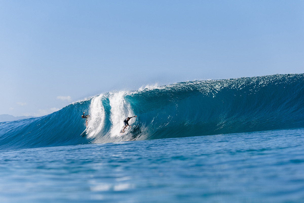 The Best Photos of the Da Hui Backdoor Shootout Surfer